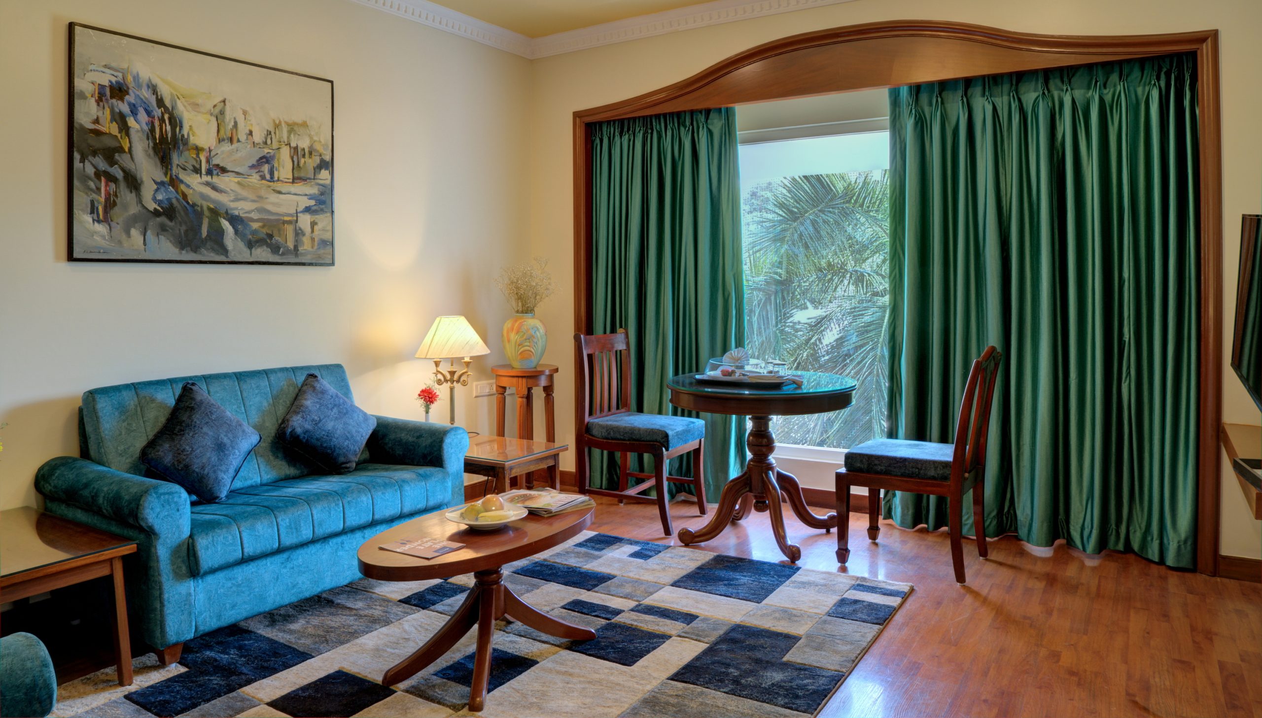 The Presidential Suite Room_Living area_06