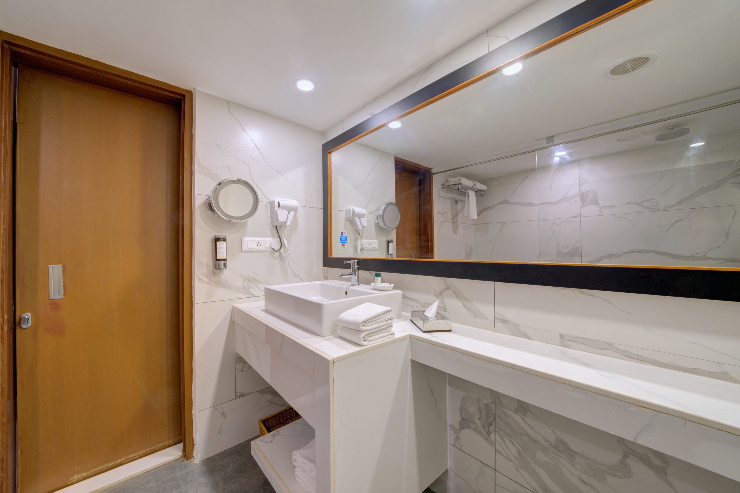 The Presidential Suite Room_Restroom_04