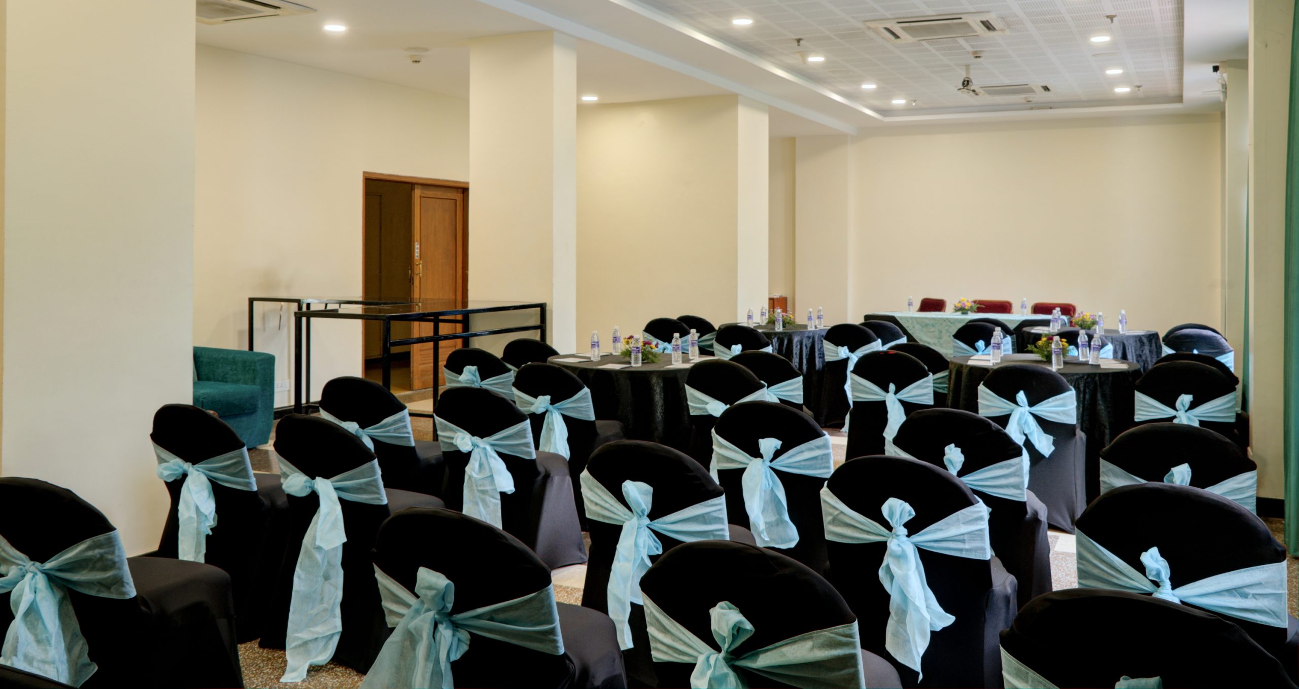 Vagai Hall_02